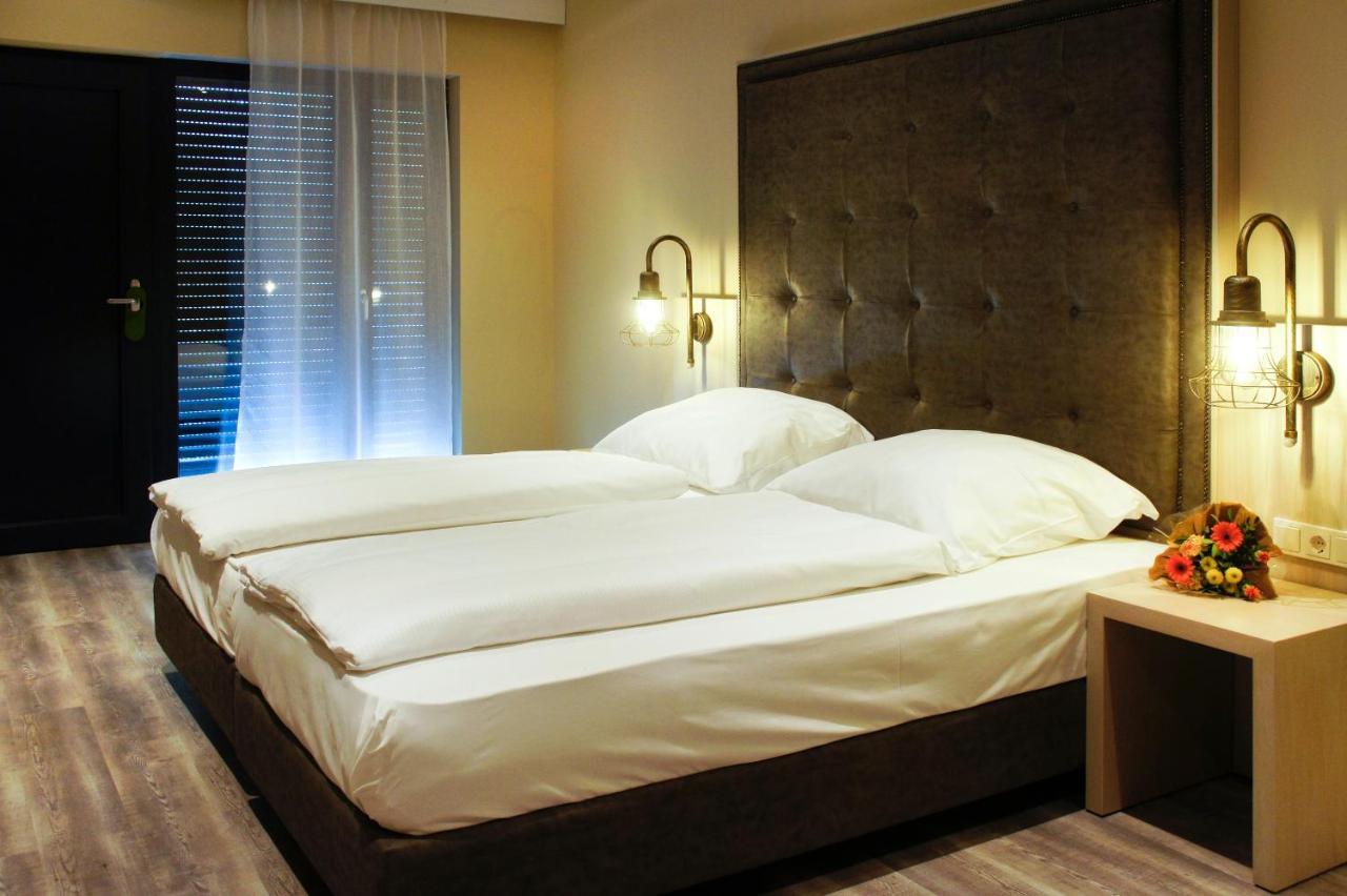 Hotel Athen Kelsterbach Frankfurt Airport Exteriör bild