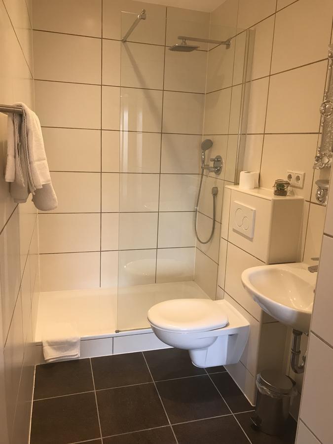 Hotel Athen Kelsterbach Frankfurt Airport Exteriör bild